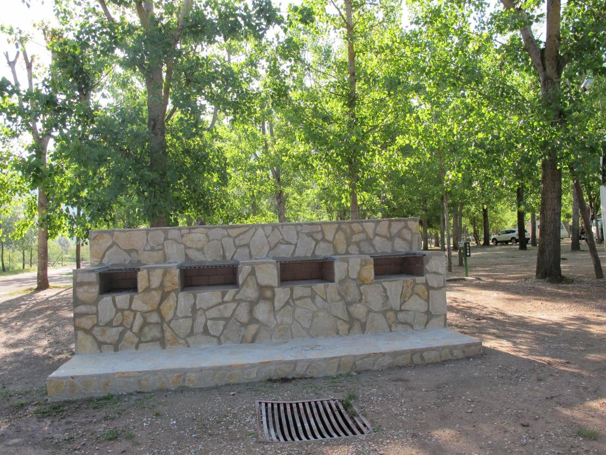 Camping Rural Llanos De Arance Coto Rios Eksteriør bilde